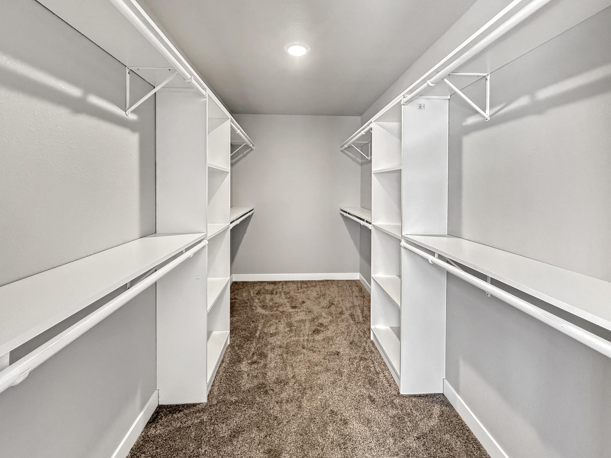 Bedroom 4 Closet
