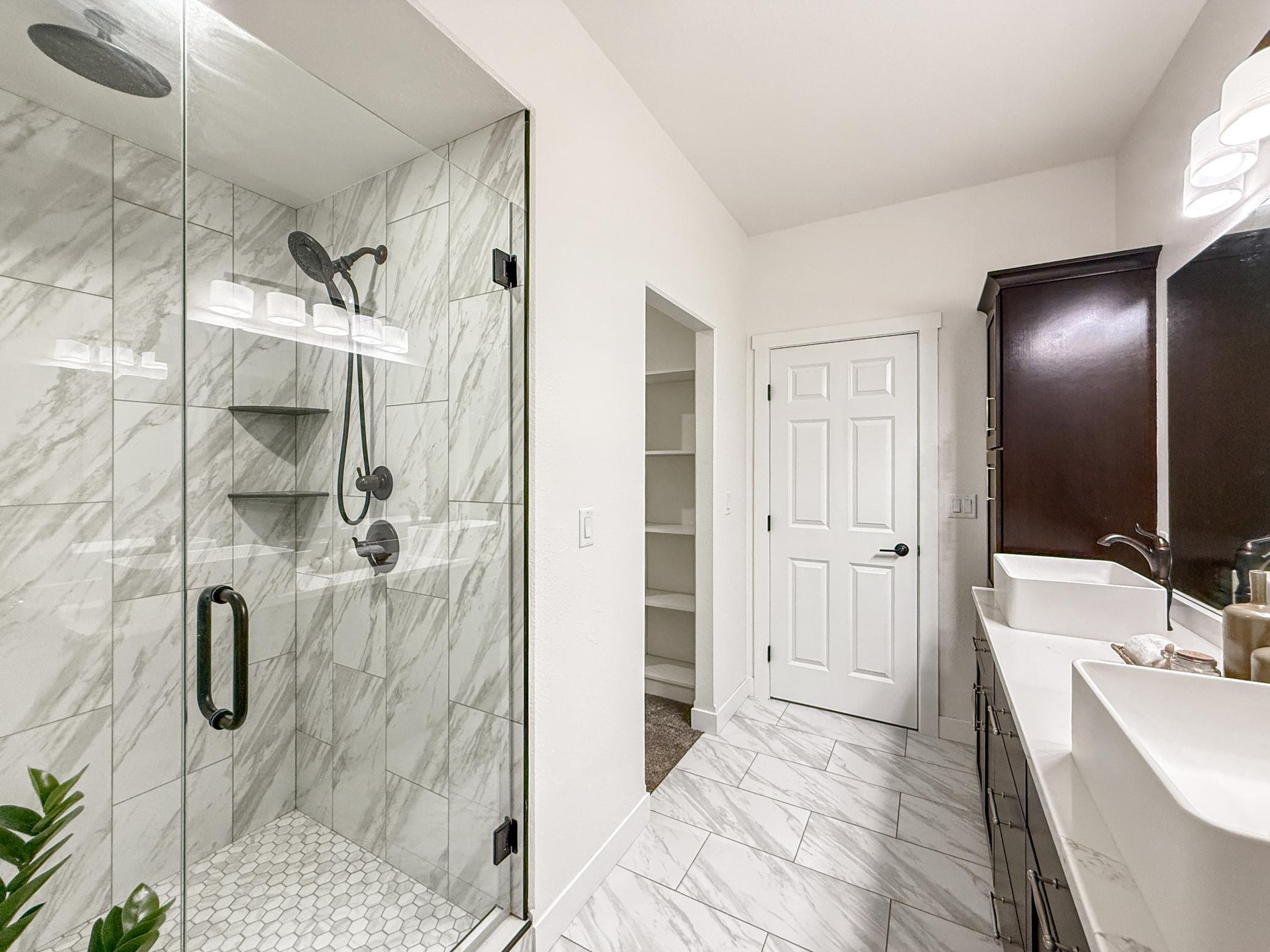 Primary Suite Bathroom