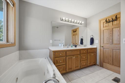 Private Owners Bath Separate Tub / Shower