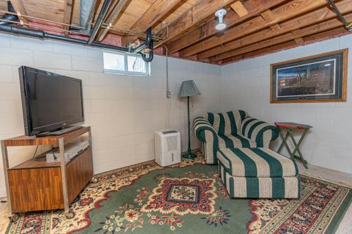310 King Street W, Osakis, MN 56360