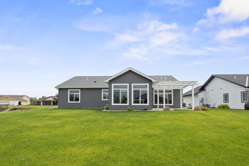 173 Eau Claire Avenue SE, Hutchinson, MN 55350