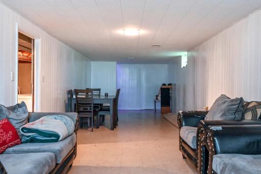 Riverview_High-Res-24 (1).jpg