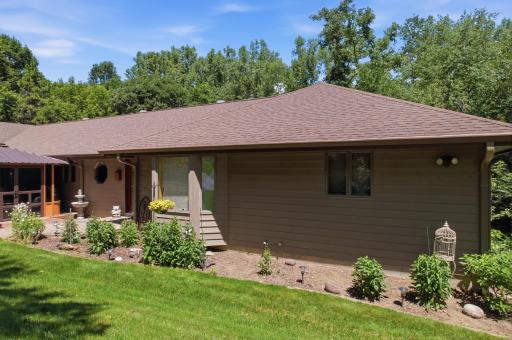 47060 Queens Cove Circle, La Crescent, MN 55947