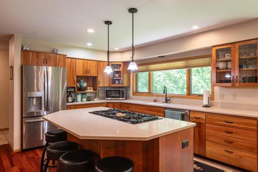 47060 Queens Cove Circle, La Crescent, MN 55947