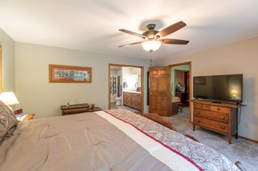 47060 Queens Cove Circle, La Crescent, MN 55947