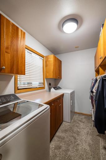 47060 Queens Cove Circle, La Crescent, MN 55947