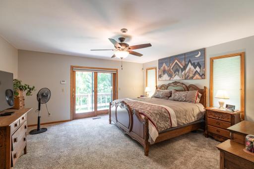 47060 Queens Cove Circle, La Crescent, MN 55947