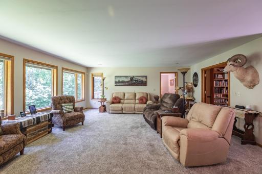47060 Queens Cove Circle, La Crescent, MN 55947