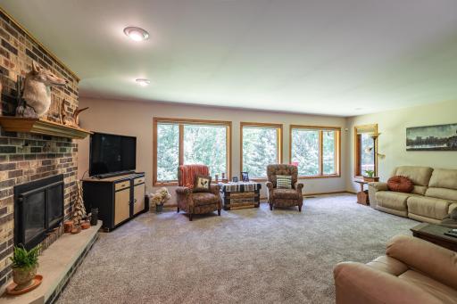 47060 Queens Cove Circle, La Crescent, MN 55947
