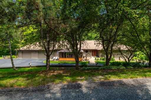 47060 Queens Cove Circle, La Crescent, MN 55947