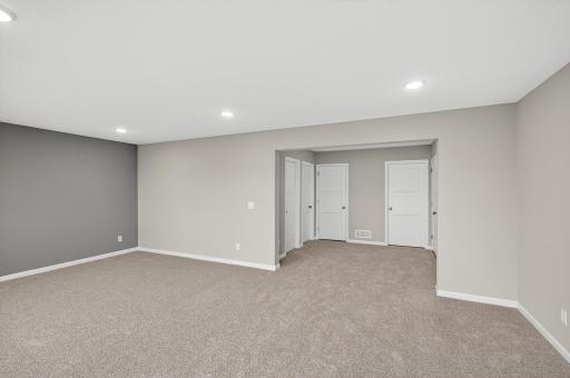 915 Yellowcrest Street SW, Delano, MN 55328