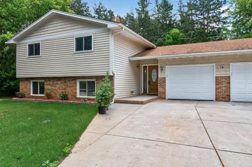 900 Evergreen Trail, Blaine, MN 55014