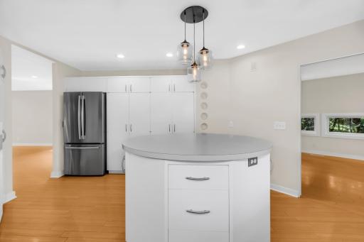 14717 Minnehaha Place, Wayzata, MN 55391