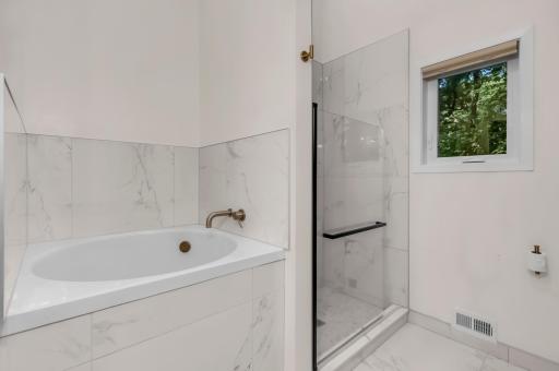 14717 Minnehaha Place, Wayzata, MN 55391
