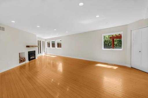 14717 Minnehaha Place, Wayzata, MN 55391