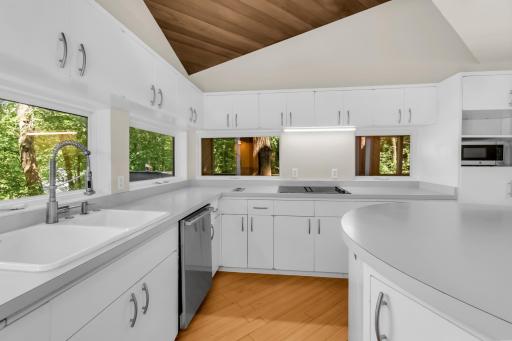 14717 Minnehaha Place, Wayzata, MN 55391