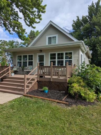 48760 10th Avenue, Kenyon, MN 55946