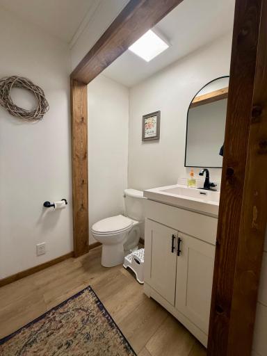 48760 10th Avenue, Kenyon, MN 55946