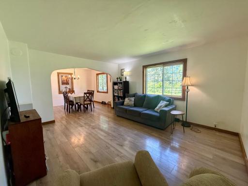 48760 10th Avenue, Kenyon, MN 55946