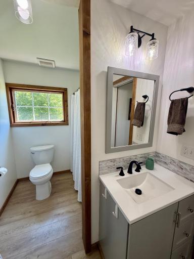 48760 10th Avenue, Kenyon, MN 55946