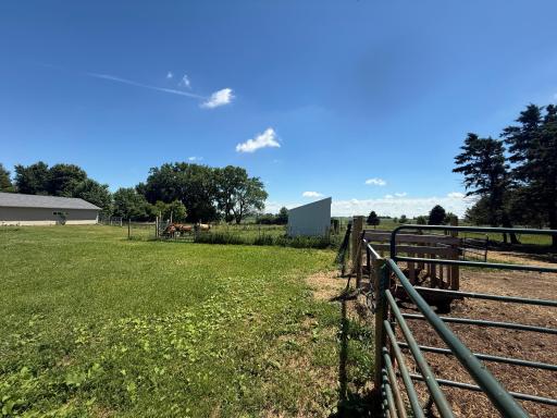 48760 10th Avenue, Kenyon, MN 55946