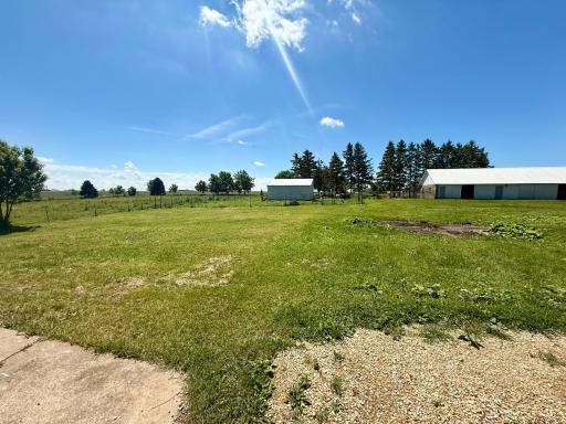 48760 10th Avenue, Kenyon, MN 55946