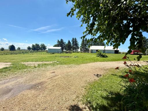 48760 10th Avenue, Kenyon, MN 55946