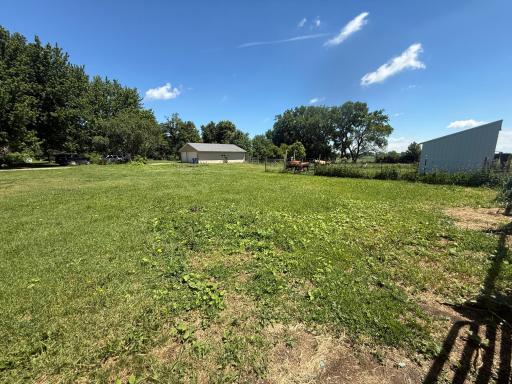 48760 10th Avenue, Kenyon, MN 55946
