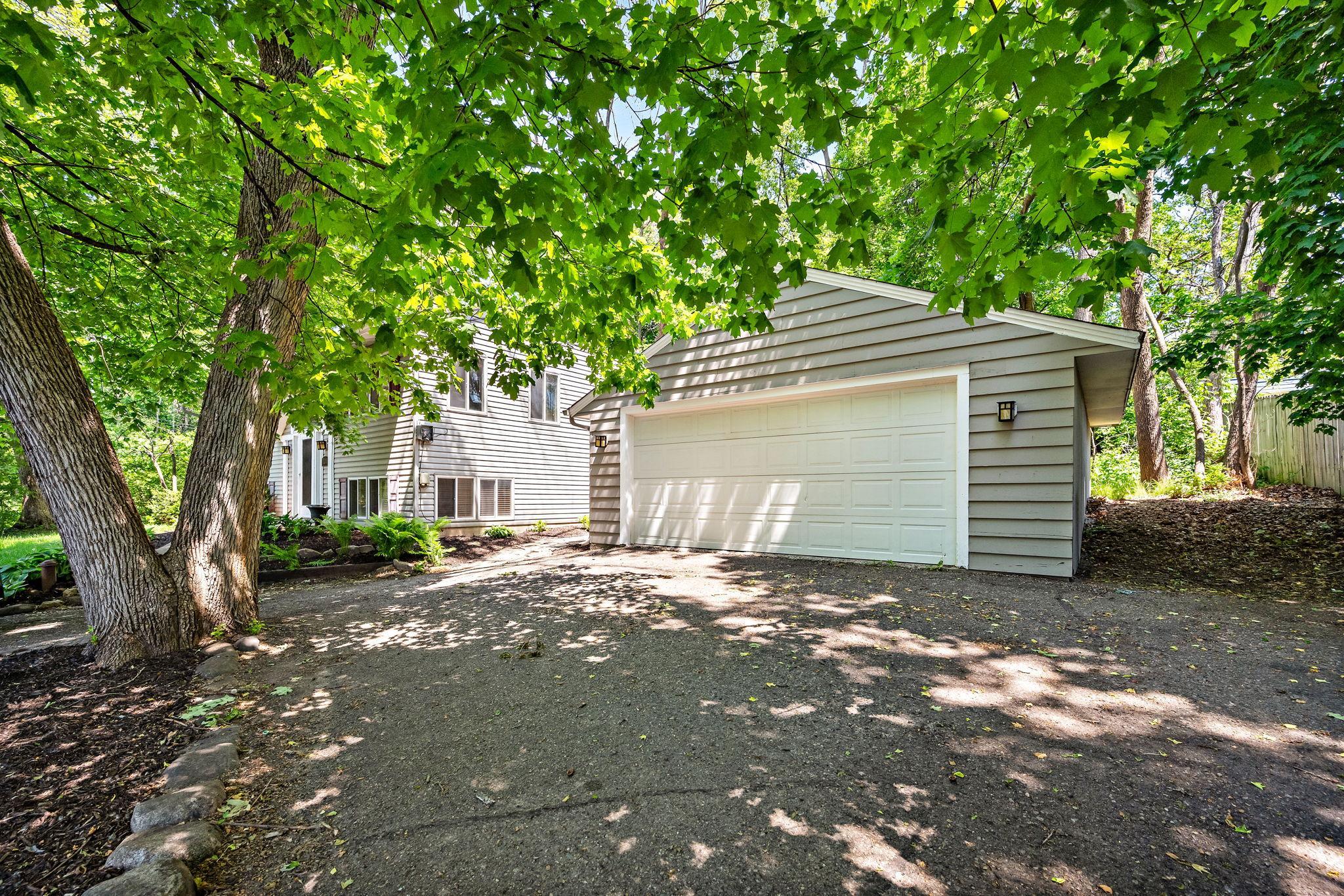 30-web-or-mls-5200-greenwood-cir.jpg
