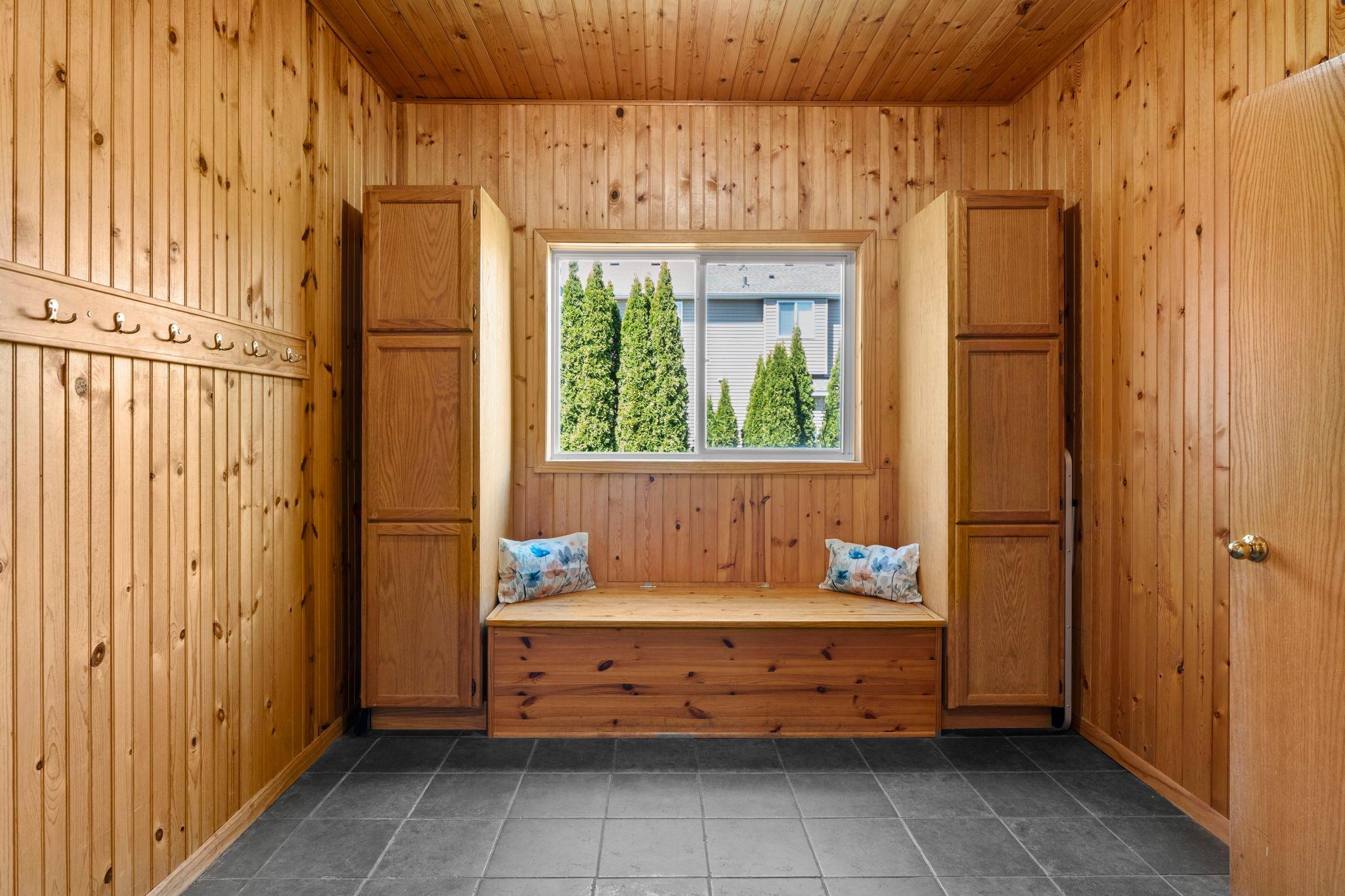 Beautiful knotty pine tounge and groove