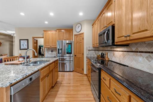 22-web-or-mls-2373 Quail Creek Pkwy-22.jpg
