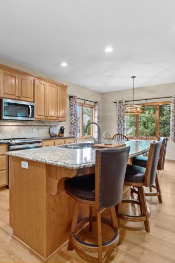 20-web-or-mls-2373 Quail Creek Pkwy-20.jpg