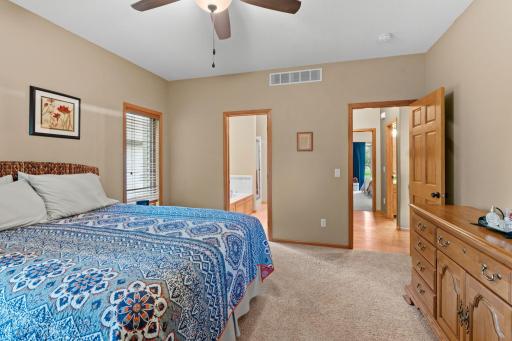 28-web-or-mls-2373 Quail Creek Pkwy-28.jpg
