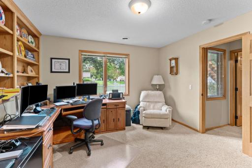 36-web-or-mls-2373 Quail Creek Pkwy-36.jpg