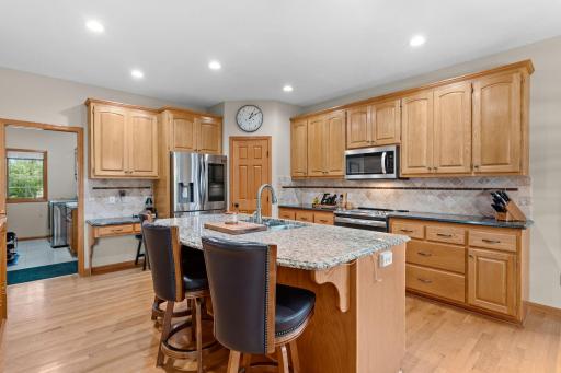 21-web-or-mls-2373 Quail Creek Pkwy-21.jpg