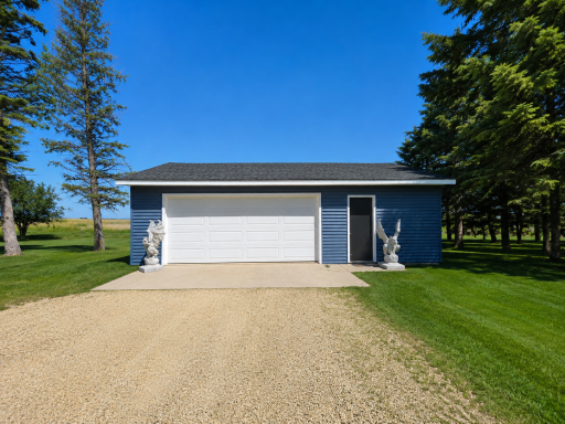 5766 County 12 Boulevard, Kenyon, MN 55946