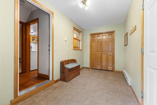 1405 Belmont Lane W, Saint Paul, MN 55113