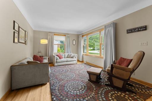 1405 Belmont Lane W, Saint Paul, MN 55113