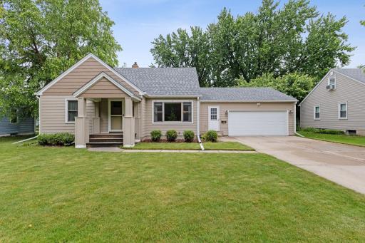 1405 Belmont Lane W, Saint Paul, MN 55113