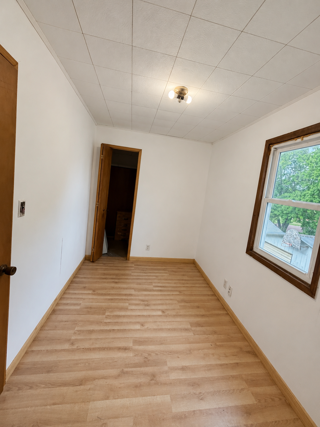 bedroom 3 empty.PNG