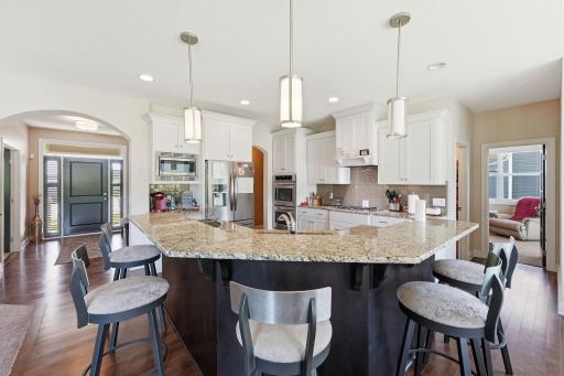 6975 Kimberly Court N, Maple Grove, MN 55311