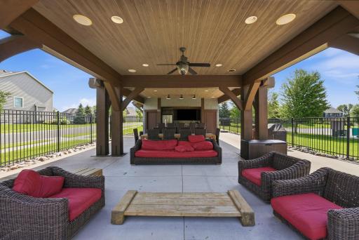 6975 Kimberly Court N, Maple Grove, MN 55311
