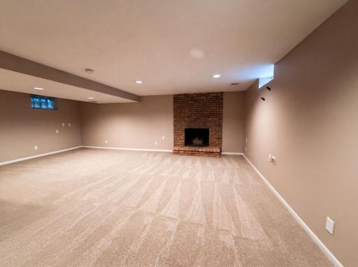 18220 Duck Lake Trail, Eden Prairie, MN 55346