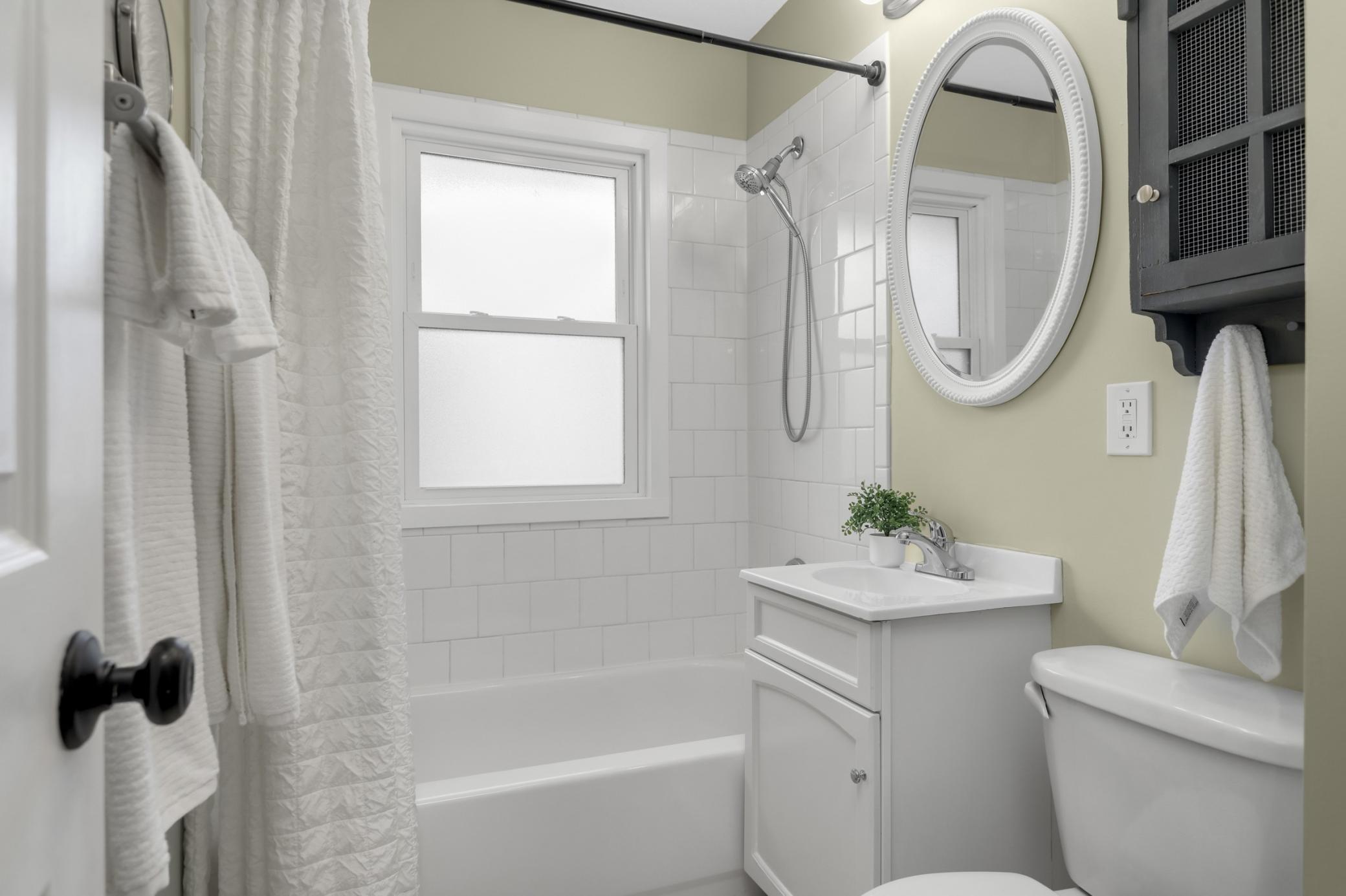 upper level bath