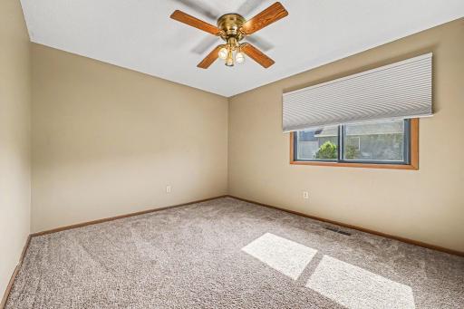1516 Helmo Avenue N, Saint Paul, MN 55128