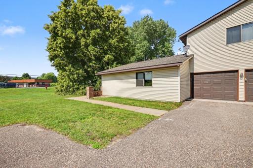 1516 Helmo Avenue N, Saint Paul, MN 55128