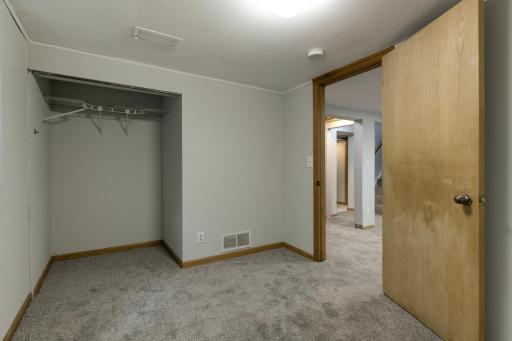 5718 Sumter Avenue N, Crystal, MN 55428
