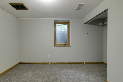 5718 Sumter Avenue N, Crystal, MN 55428