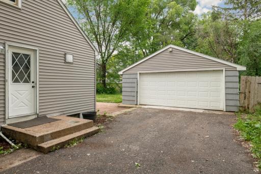 5718 Sumter Avenue N, Crystal, MN 55428
