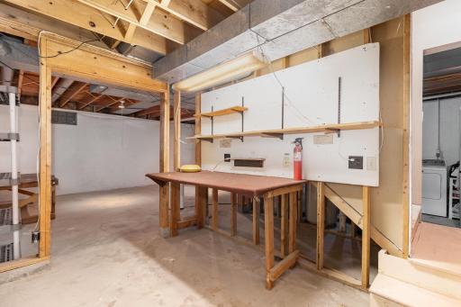 Workshop area in basement for handy persons